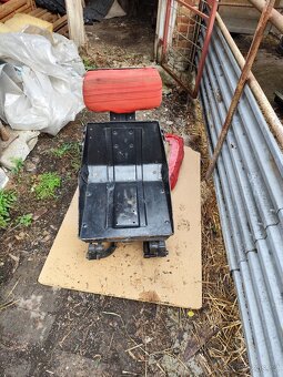 Zetor Crystal 8011 sedačka - 3