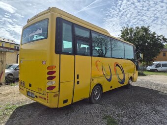 Autobus ISUZU 26+1 míst - 3