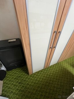 ŠATNÍ SKŘÍŇ 300 cm - 3