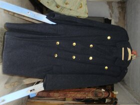 Uniformovaný kabát - 3