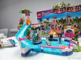 LEGO Friends 41313 Letní bazén v městečku Heartlake - 3