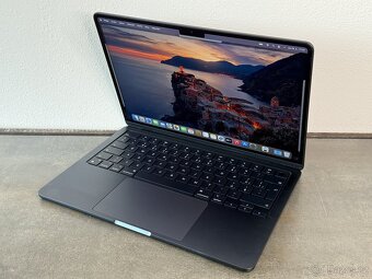 MacBook Air 13'' 2022 / M2 / 8GB / 256GB / Midnight - 3
