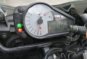 Rozpredám Suzuki GSX-R 1000 K1 K2 - 3