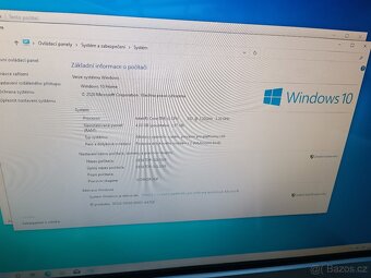All in one dotykový Acer 23“ Full HD NVIDIA GeForce G210M - 3