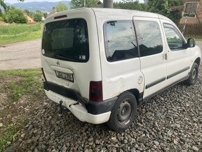 Citroen Berlingo , 2003 , nafta .na nahradni dily , pojidny - 3