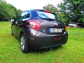 Peugeot 208 - 3