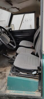 Land Rover - 3