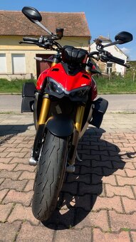 Ducati Streetfighter V4S 8.500km provoz 2023 - 3