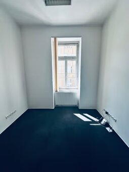 Kancelář k pronajmu ihned na Praze 3, 15,3 m2 - 3
