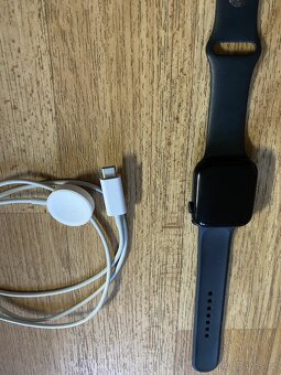 Prodám Apple Watch LTE/SE - 3