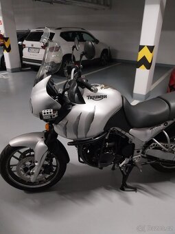 Triumph Tiger 955i - 3