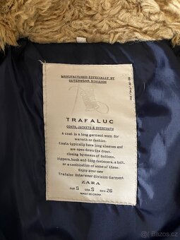 Zimní dámská vesta Zara vel. S, dobrý stav - 3