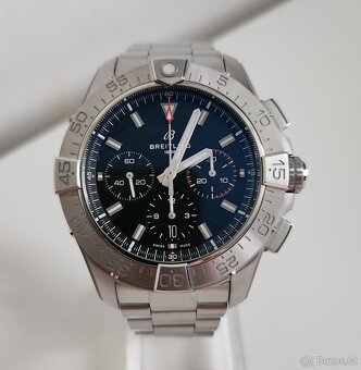 Breitling Avenger B01 Chronograph 44, AB0147101B1A1, 2025 - 3