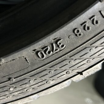 Zimní pneu 205/45 R17 88V Nokian 7-7,řmm - 3