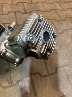 Prodám dvoupist kompresor Tatra - 3