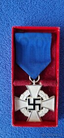 Medaile za 25let věrné služby + etue Treudiesenst-ehrenzeich - 3
