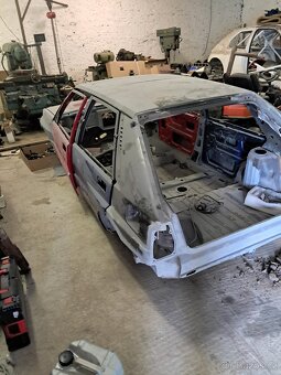 Lancia Delta hf integrale - 3