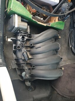 BMW E87 116i - díly motoru a a jiné - 3