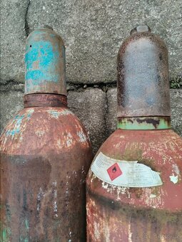 Autogen lahve, bomby - 3