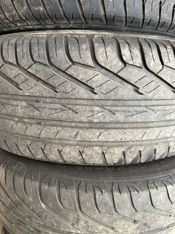 Kola Kia 225/60 R18 - 3