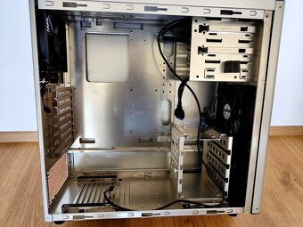 Celohliníková PC skříň Lian Li PC-7H - 3