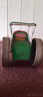 PIKO MECHANIK - HISTORICKÁ PLECHOVÁ HRAČKA PARNÍ VÁLEC (FUNK - 3