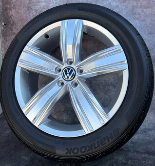 Originální Alu kola 5x112 VW Tiguan 235/50/19 DOT23 letní - 3
