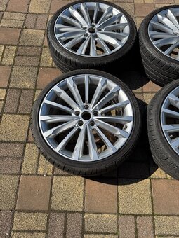 Škoda Trinity 5x112 r19 - 3