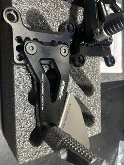 Přepákování V-Components typ T3.5 na Yamaha R1 - 3