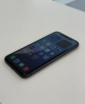 iPhone 11 64 GB - 3