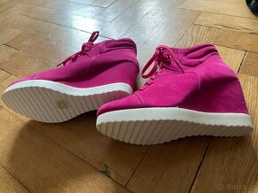 Krásné růžové kotníčkové boty na zimu vel. 39 - 3