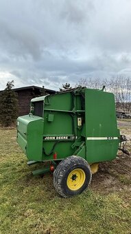 Lis na kulaté balíky John Deere 545 - 3
