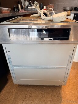 Vestavěná myčka Mele - 3