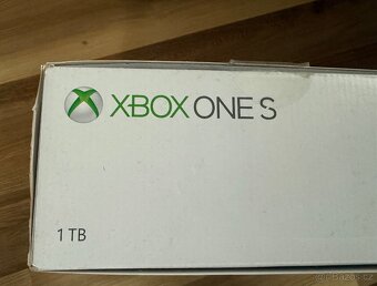 Xbox One S 1Tb - 3