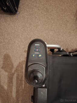 Invalidní elektrický vozík - 3