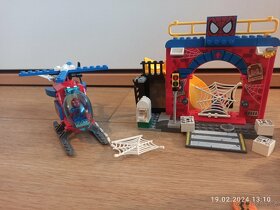 Lego  junior 10687 - Spidermanova skrýš - 3