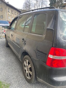 Volkswagen Touran - 3