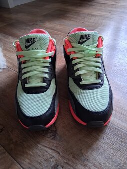 Nike - 3