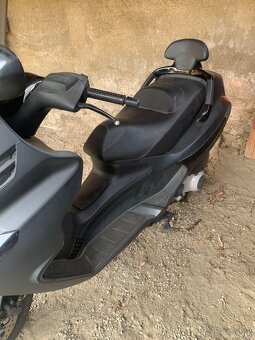 Skutr PIAGGIO - 3