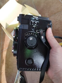 Yashica MAT 124G - 3