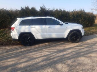 Jeep Grand Cherokee 3.0 CRD 177kw -serviska-rok 2013 - 3