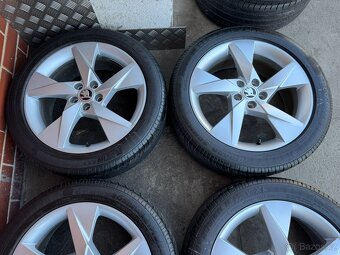 Alu 17" 5x100,škoda Volans + letní pneu 80%, Scala - 3