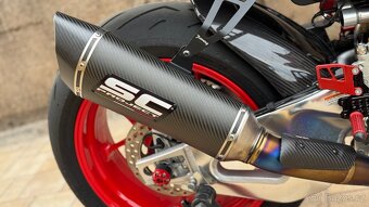 Aprilia Tuono V4 Factory 2022 - 3