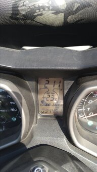 Yamaha X-max 400 + doplňky - 3