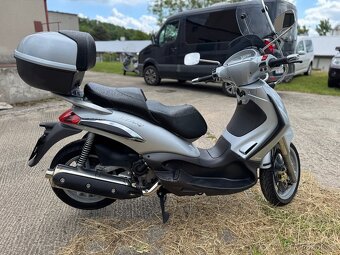 PIAGGIO BEVERLY 500 - 3