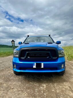 Dodge RAM 1500 Sport 5,7L V8 - 3