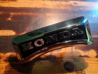 Logo Honda na přední vidlici CM 400, CB 400, CX 500 - 3