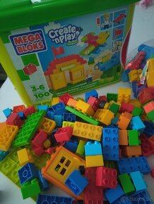 Mega bloks + další stavební kostky zdarma - 3