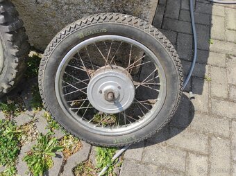 Kolo kola Jawa 250. - 3