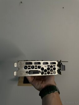 MSI GeForce GTX 1070 Ti ARMOR 8G - 3